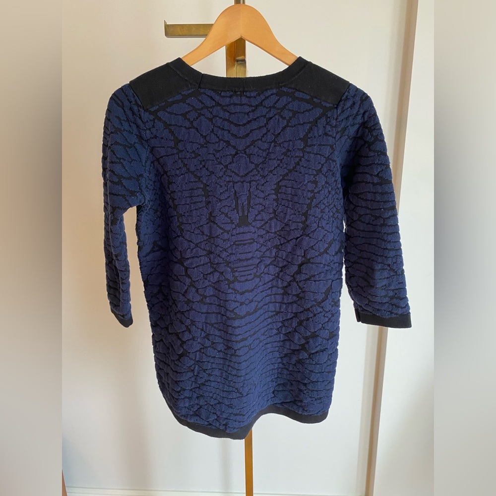Dynamite Sweater - Picture 2 of 5